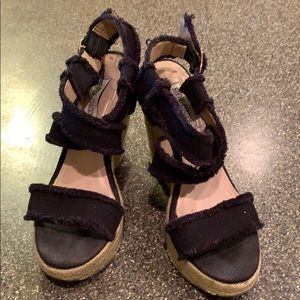 Fraid Black Fabric Wedges